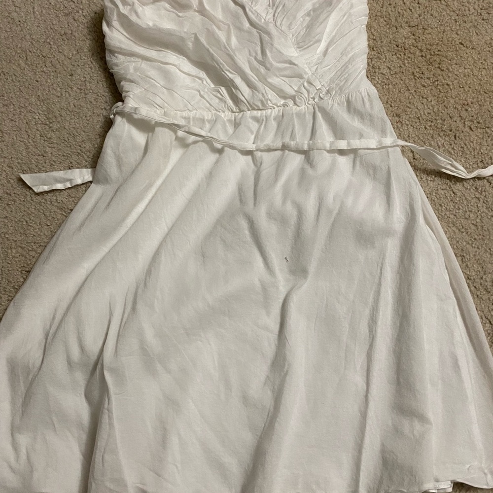 White strapless dress